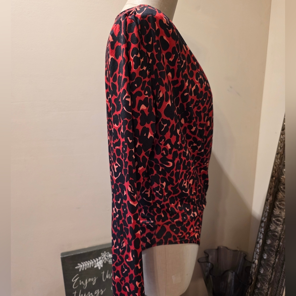 NWOT. Zara Red and Black Leopard Print Deep V-neck Bodysuit. Sz. Med Like New! - Picture 5 of 7